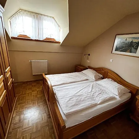 Smogavc Konukevi Zreče