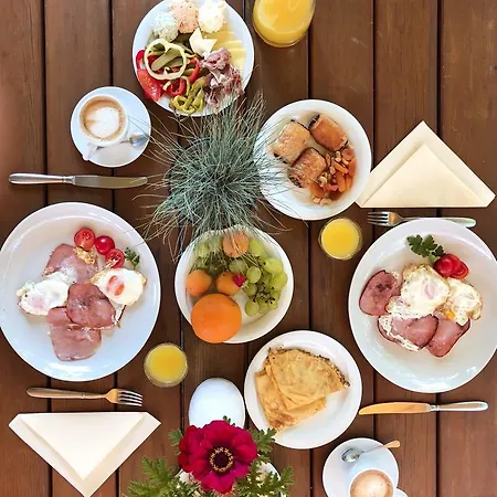 בית הארחה Smogavc 3*